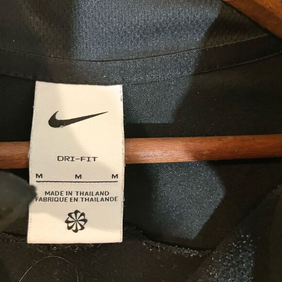 Black, Nike Syracuse United lightweight jacket, men’s size medium - Picture 2 of 4